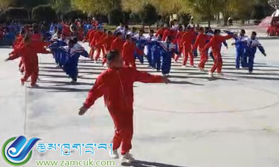 西藏山南市扎囊中学广播操