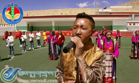 岗巴县中学传统文化进校园之民族舞蹈